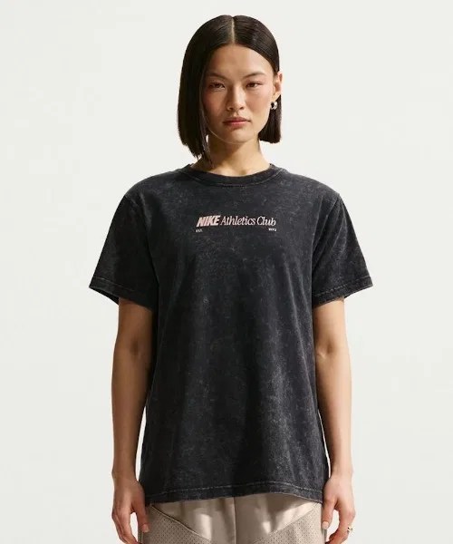 Женская футболка с принтом Nike NSW CLSC BF Varsity 19 S/S T-Shirt NIKE, Black