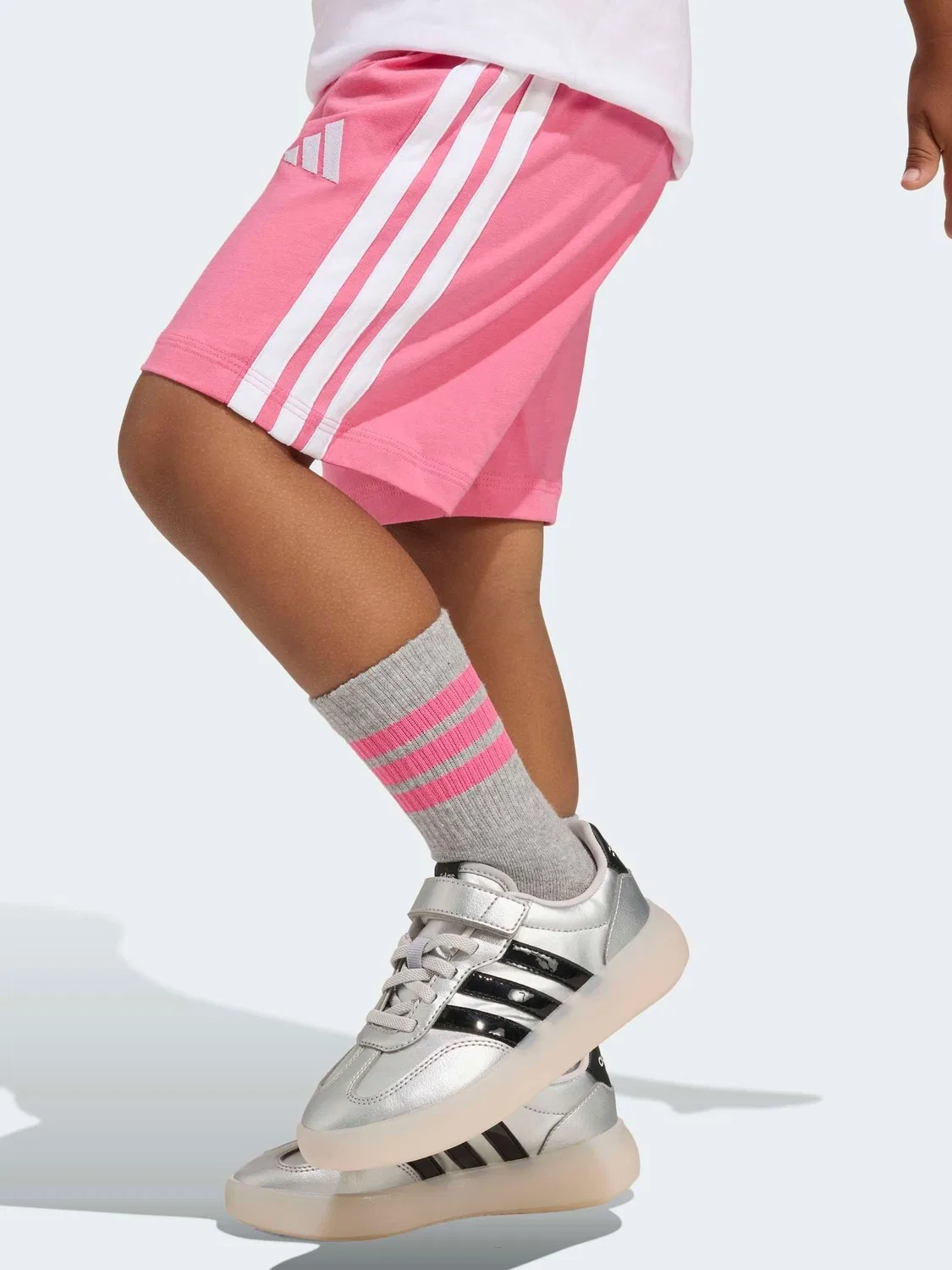 Спортивный набор: футболка и шорты, Essentials adidas, белый — фото 4