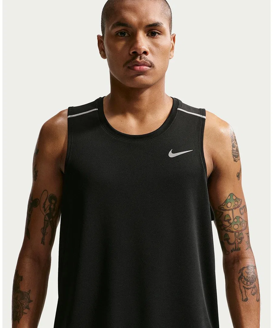 Беговая майка Miler Dri-FIT Nike, Black Reflective Silver — фото 2