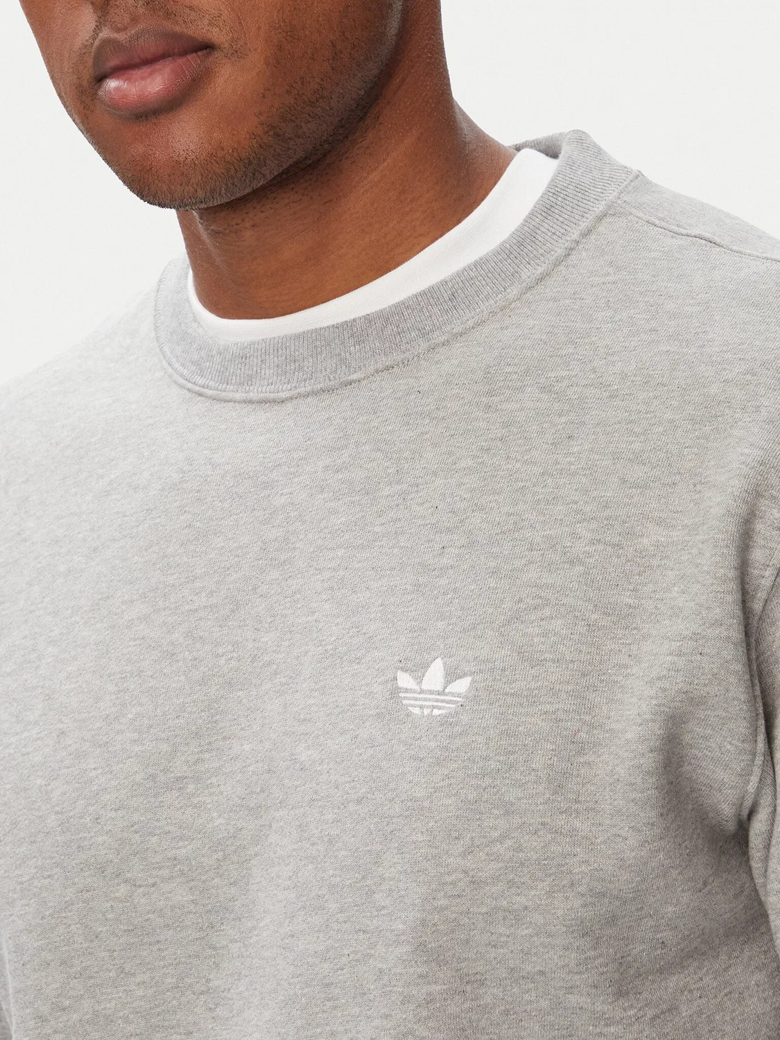 Мужская толстовка стандартного кроя Trefoil Essentials Adidas, светло-серый — фото 4