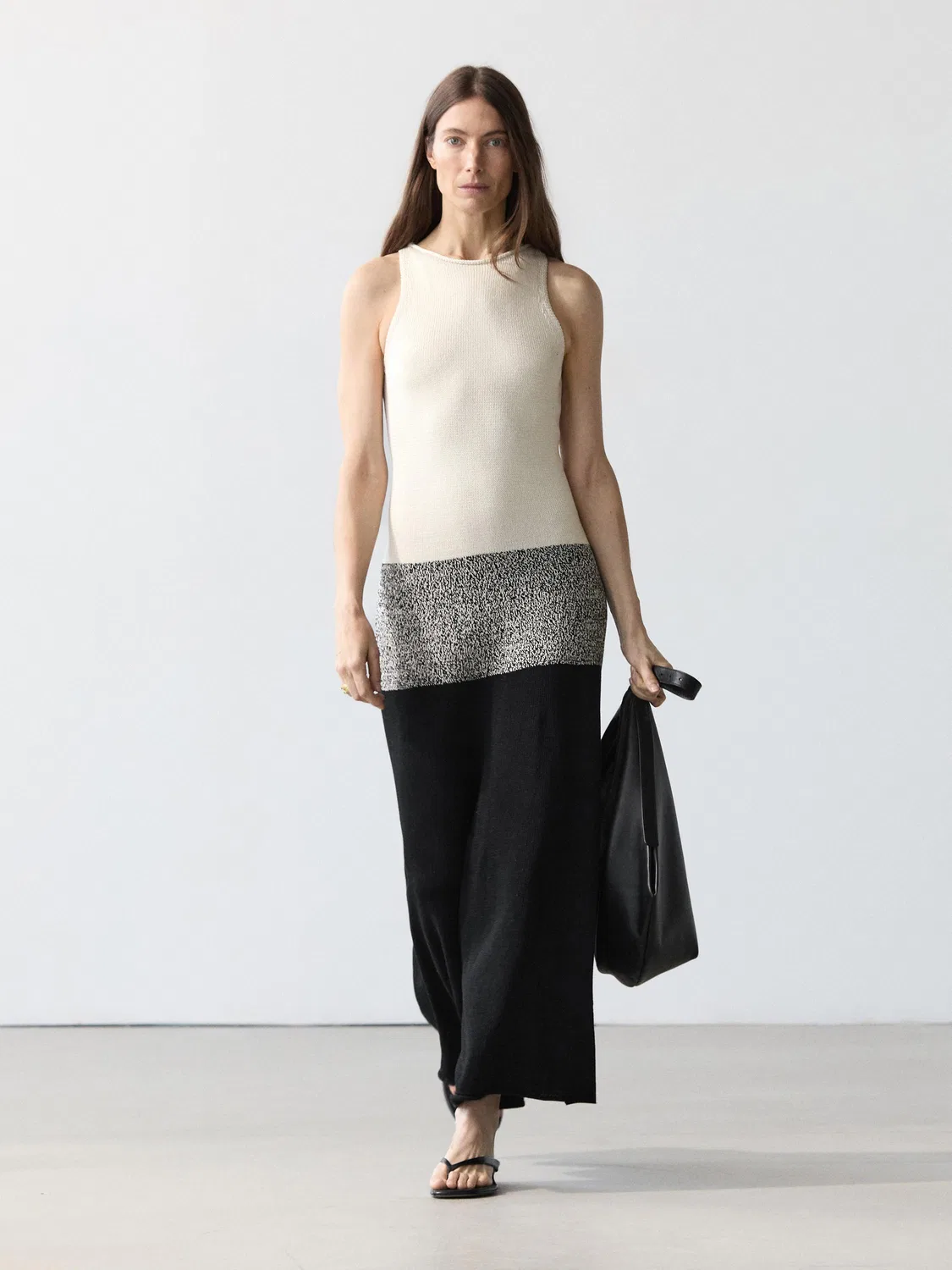 Платье миди из контрастного трикотажа, 100% хлопок Massimo Dutti, черный