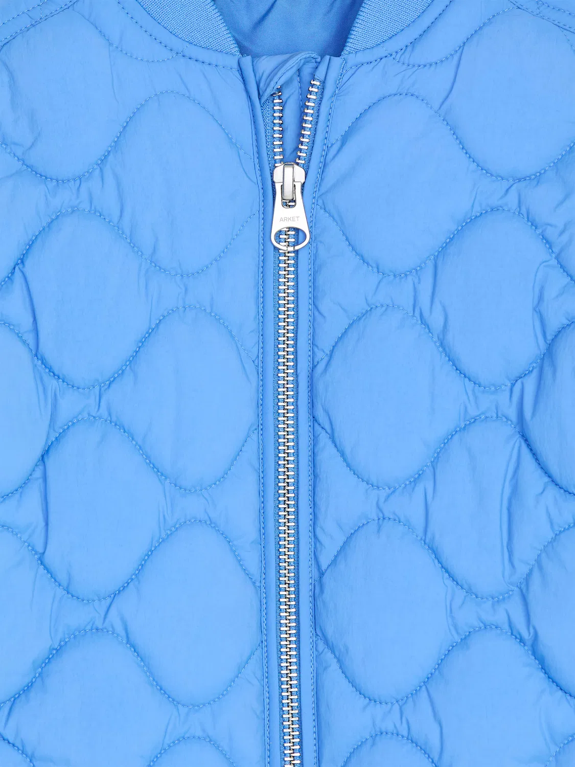 Стеганая куртка Arket, Blau — фото 3