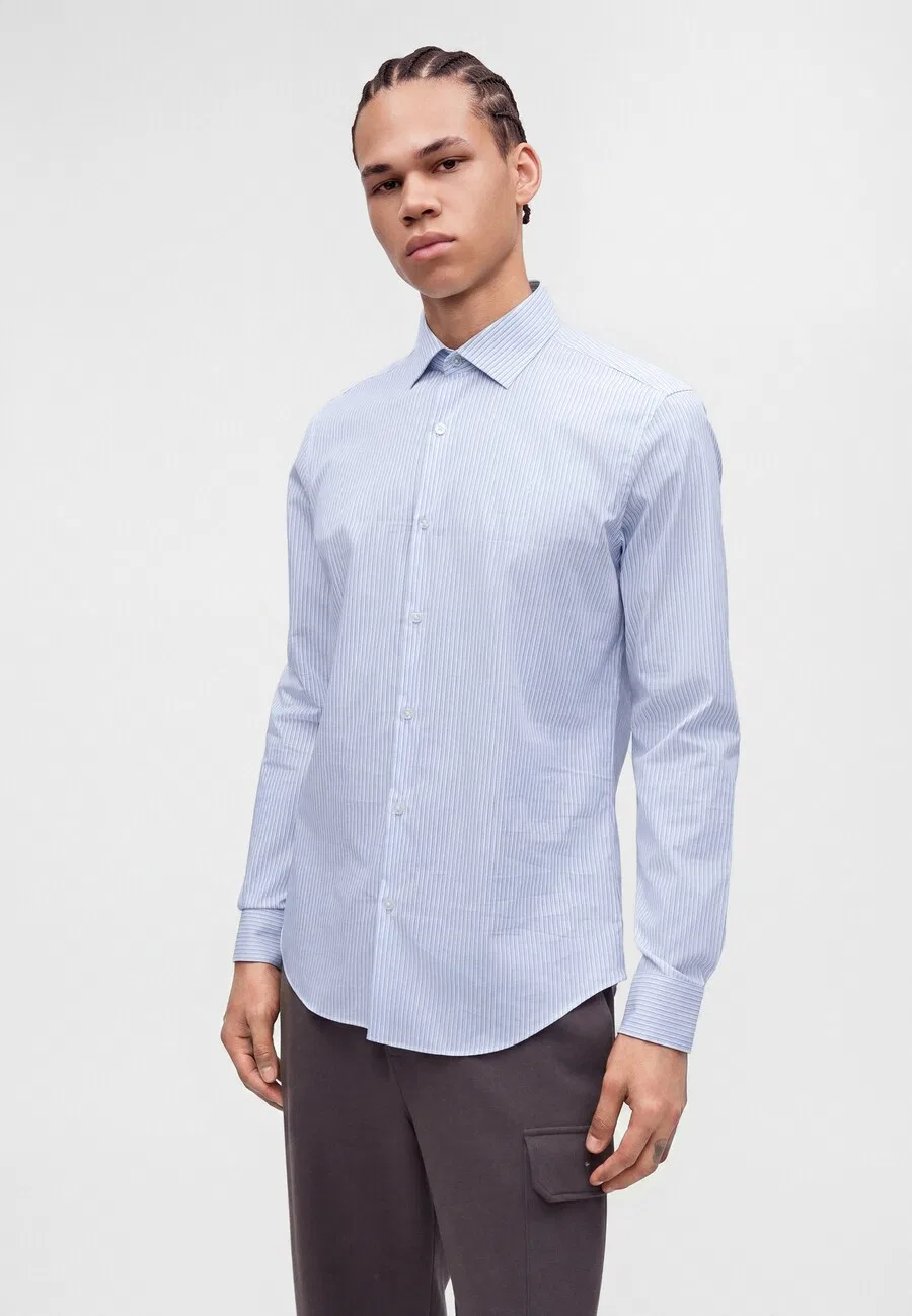 Рубашка на пуговицах Calvin Klein Slim fit 'ESNTL' синего и светло-голубого цвета — фото 4