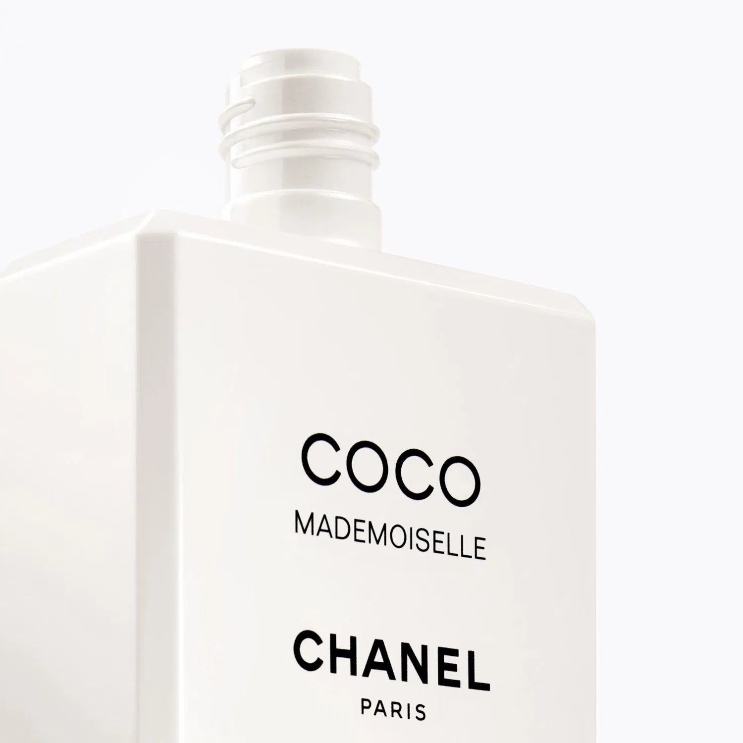 Увлажняющая эмульсия для тела с ароматом COCO MADEMOISELLE, 200 мл, CHANEL — фото 3