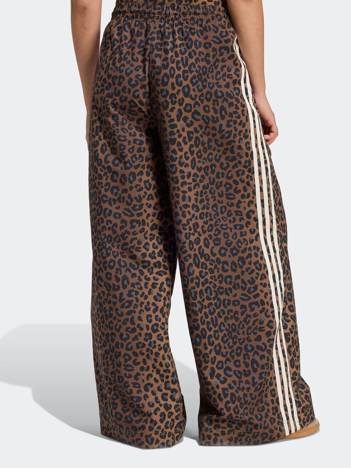 Спортивные брюки Firebird Oversized, adidas Originals, Animal Leopard — фото 2