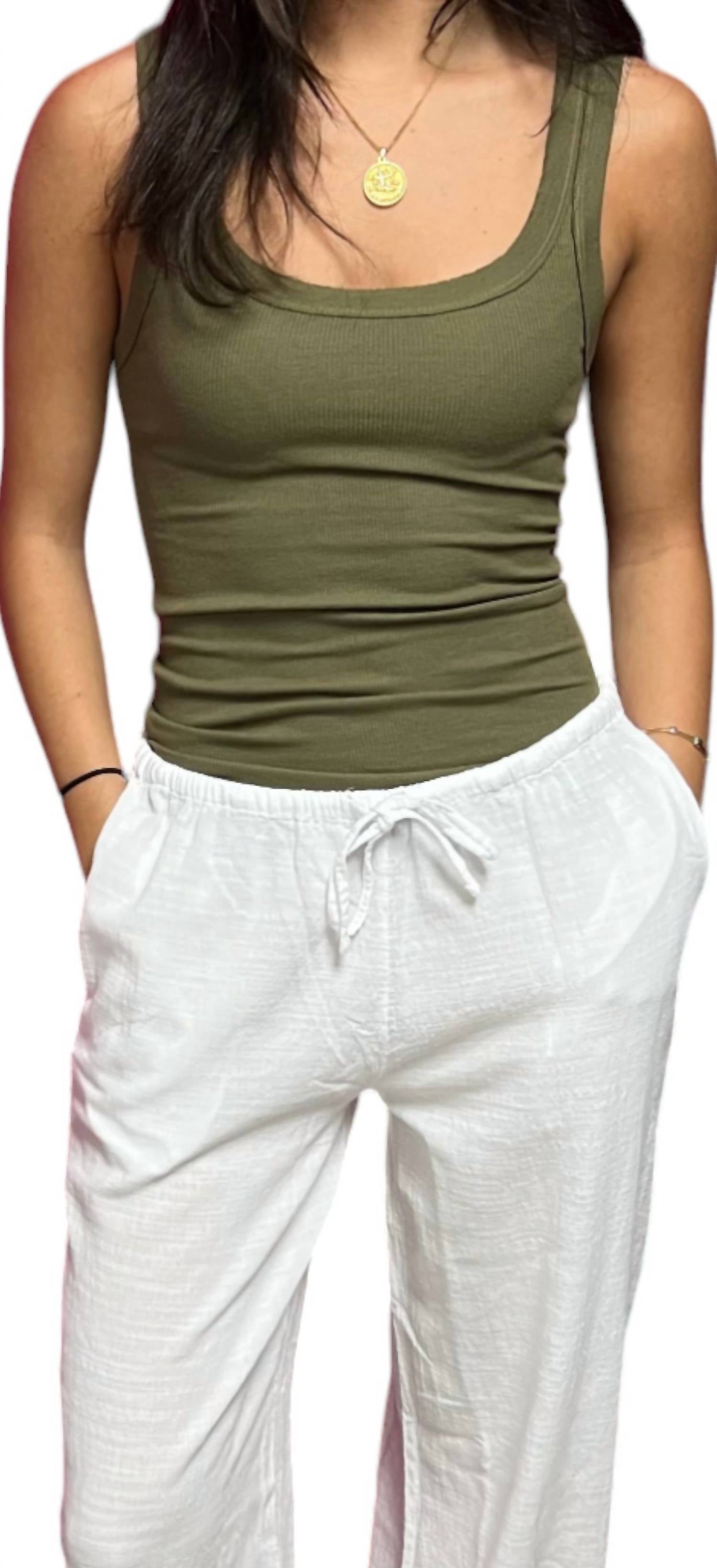 

Футболка с необработанным краем в оливковом цвете T2love