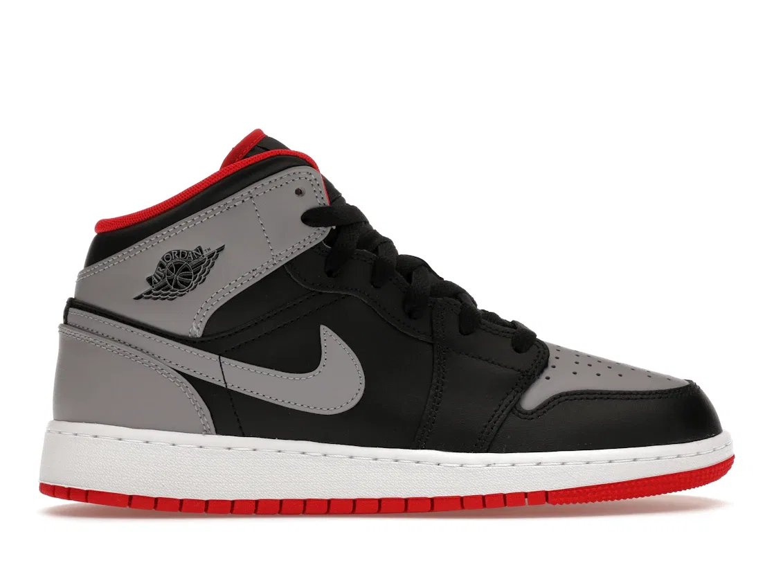 Детские кроссовки Lifestyle с перфорированным носком Jordan 1 Mid Jordan, Black/Fire Red/White/Cement Grey