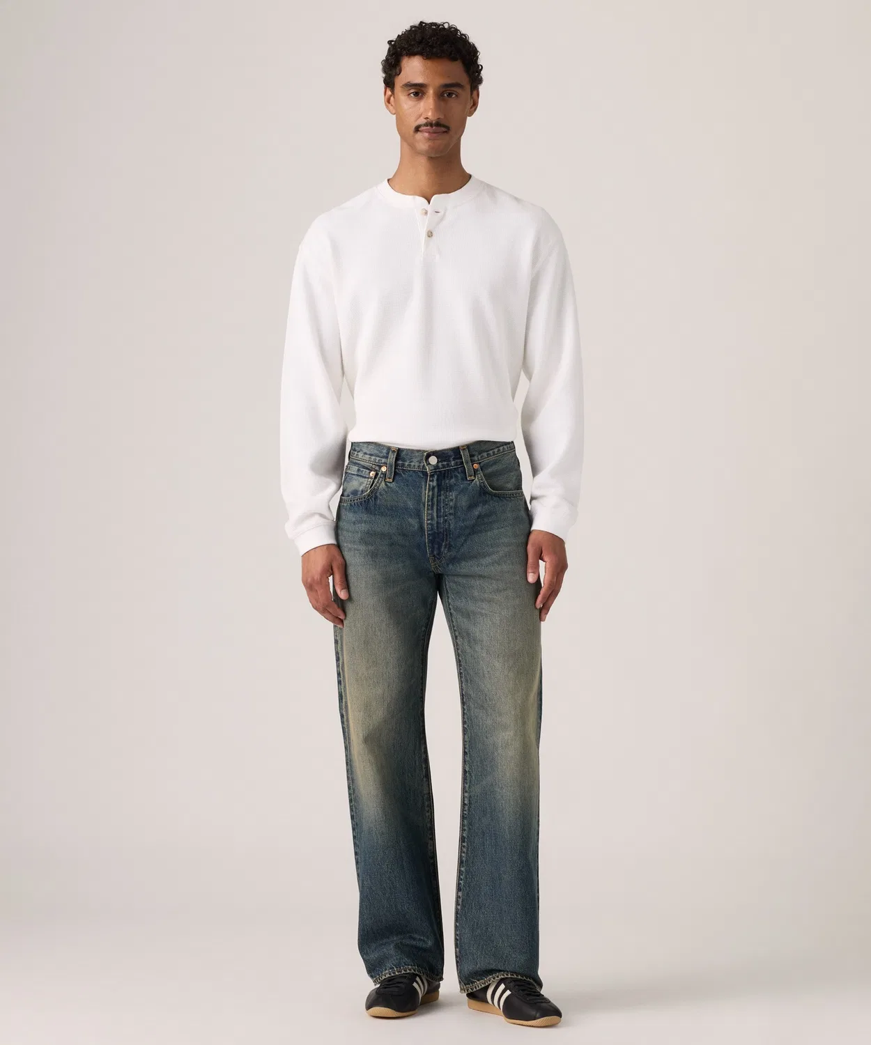 Мужские джинсы с флером Levi's 567(TM), Темно-синий — фото 2