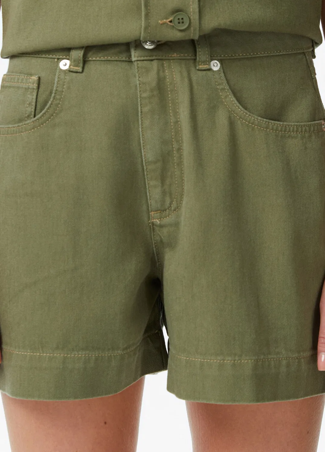 Бермуды Lacoste Haki-BMY Slim Fit, хаки — фото 4
