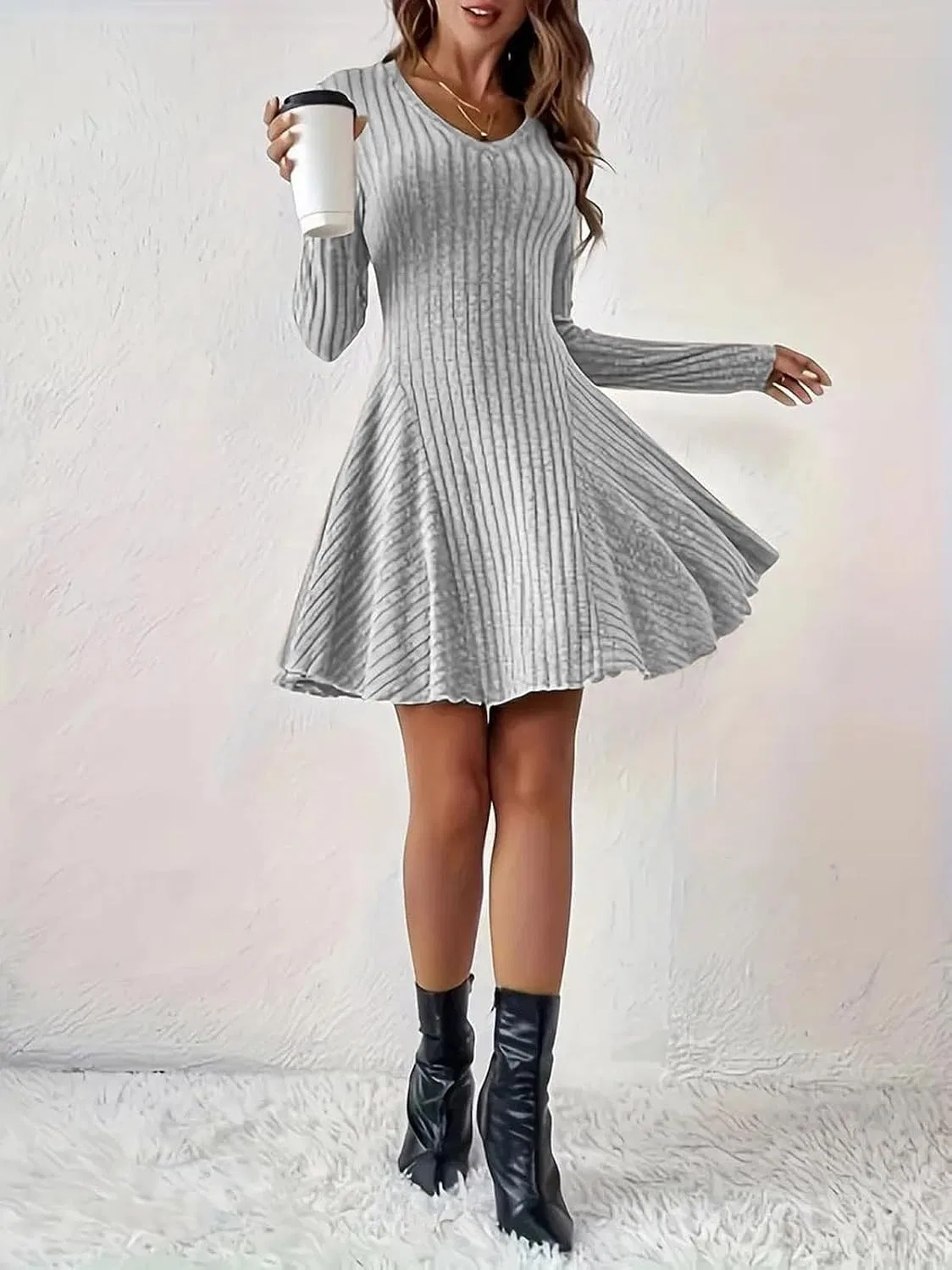 Женское платье-мини из рибаны с V-вырезом, с длинным рукавом, Casual, чёрный — фото 3