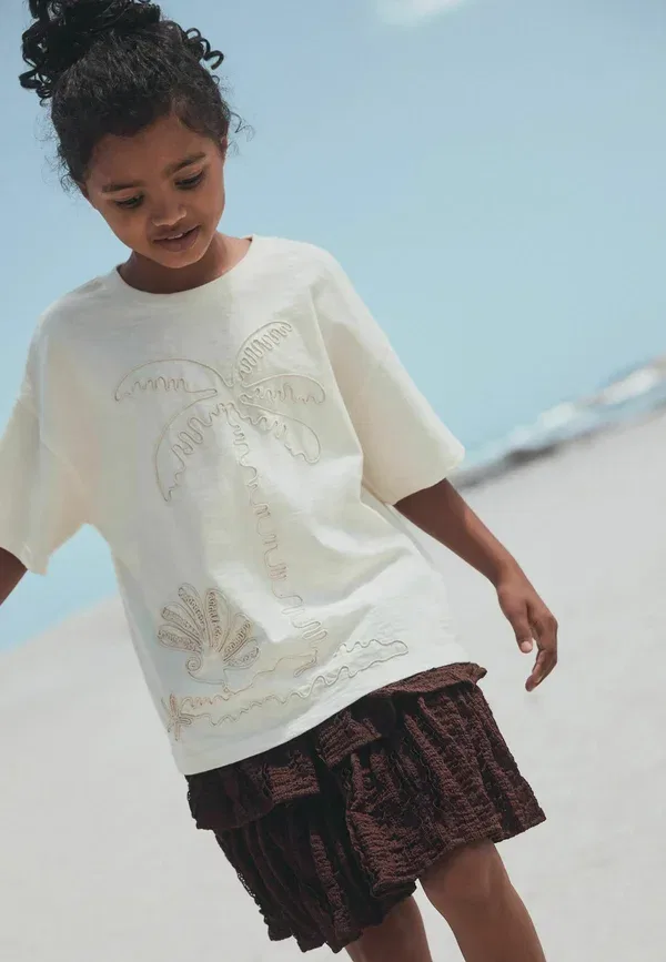 Футболка оверсайз Regular fit, Next, с пальмовой вышивкой, цвет экрю — фото 2