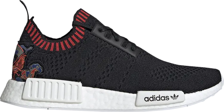 

Кроссовки Adidas NMD_R1 Primeknit 'Dragon Patch', черный