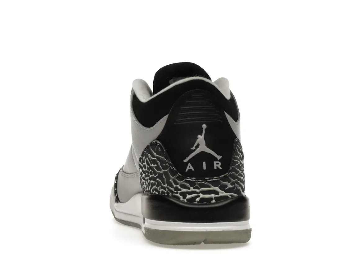 Детские кроссовки Lifestyle Jordan 3 Retro, Wolf Grey/Metallic Silver-Black — фото 4