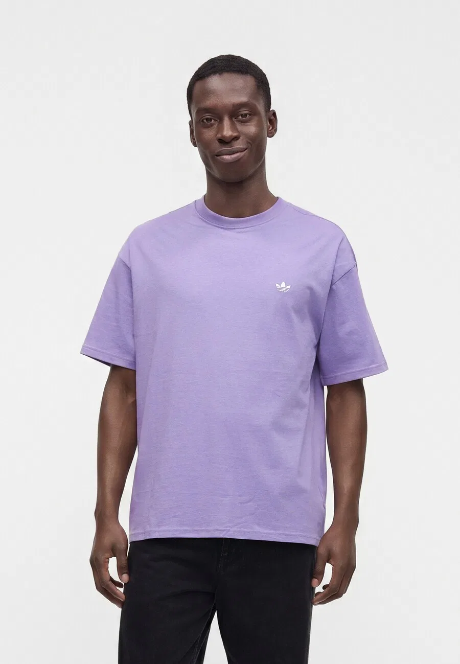 Футболка ADIDAS ORIGINALS 'Trefoil Essentials' светло-фиолетового цвета — фото 2