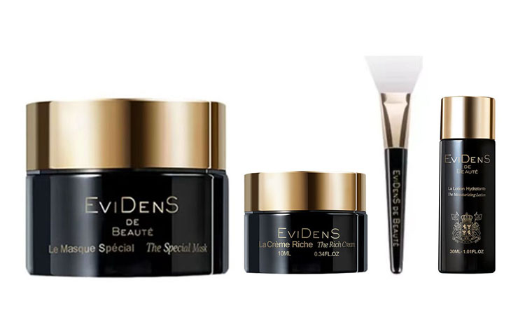 

Набор для ухода за кожей из трех предметов: осветляющая маска для лица, питание и увлажнение Evidens