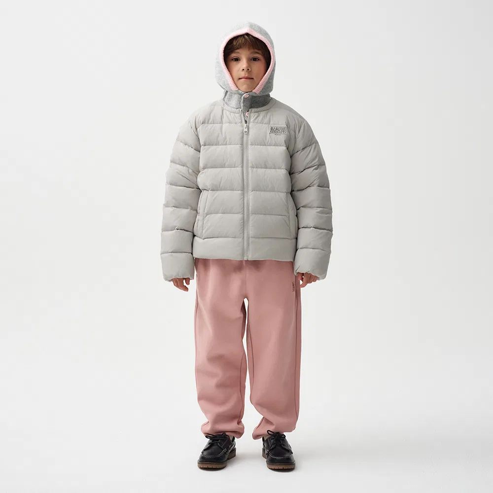 Детские утеплённые джоггеры Marithé Kids с классическим логотипом, серо-розовые