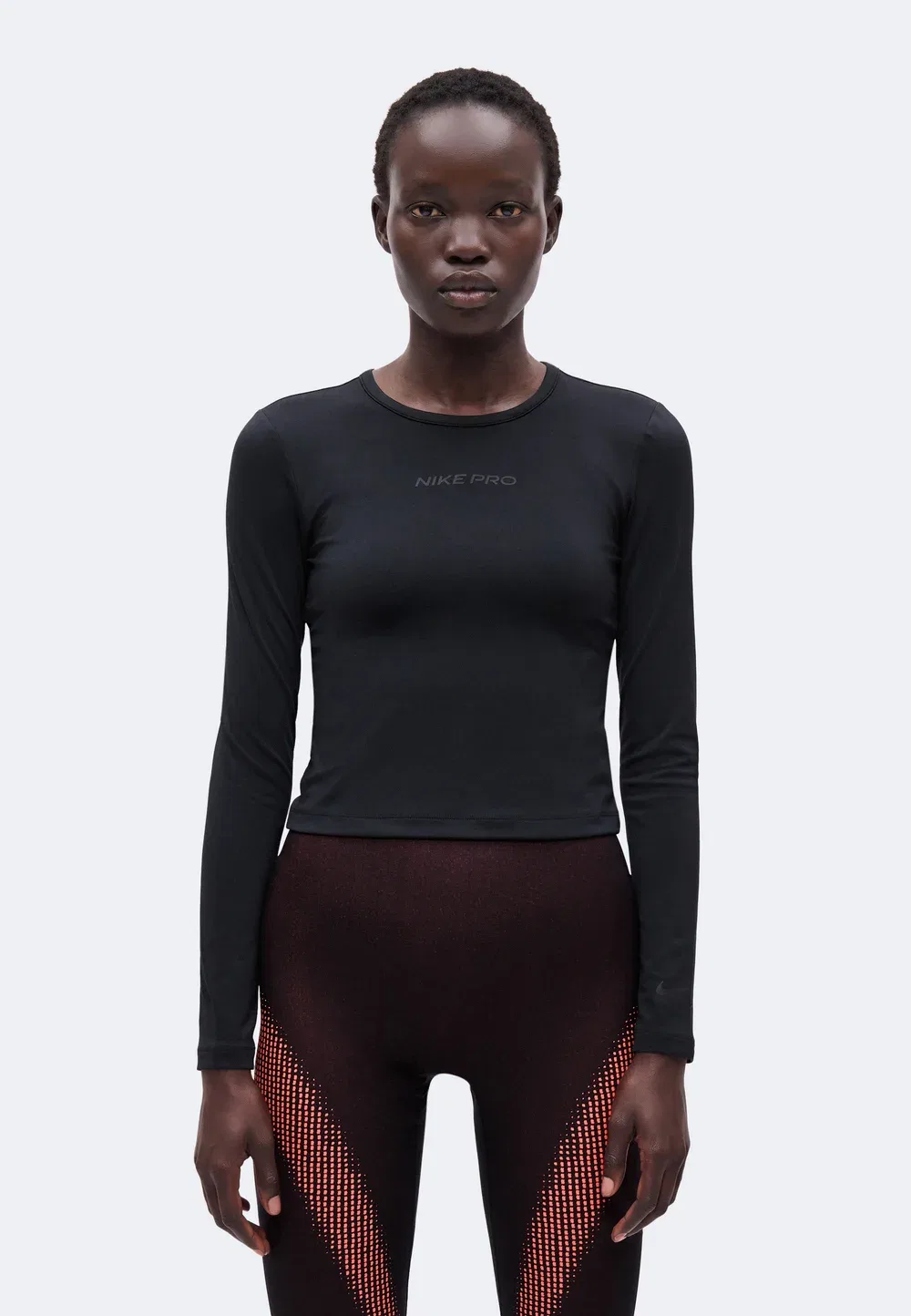 Модель - топ с длинными рукавами Nike Performance, Black/Beige — фото 3