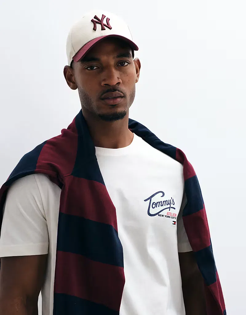 Футболка Tommy Hilfiger с логотипом в виде надписи, кремовый — фото 3