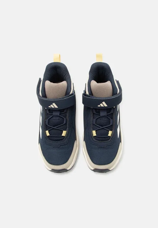 Ботинки Adidas Terrex, белый/хаки — фото 4