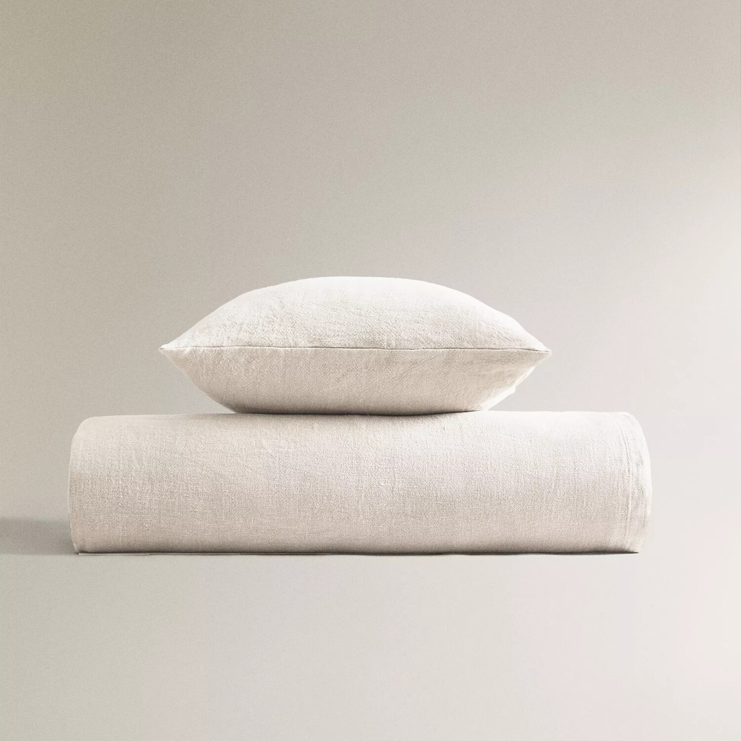 

Покрывало из льна Zara Home Washed Linen 400 г/м², устрично-белый