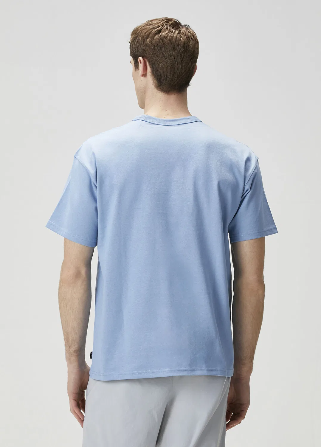 Футболка Nike Sportswear Premium Essentials, синяя — фото 4