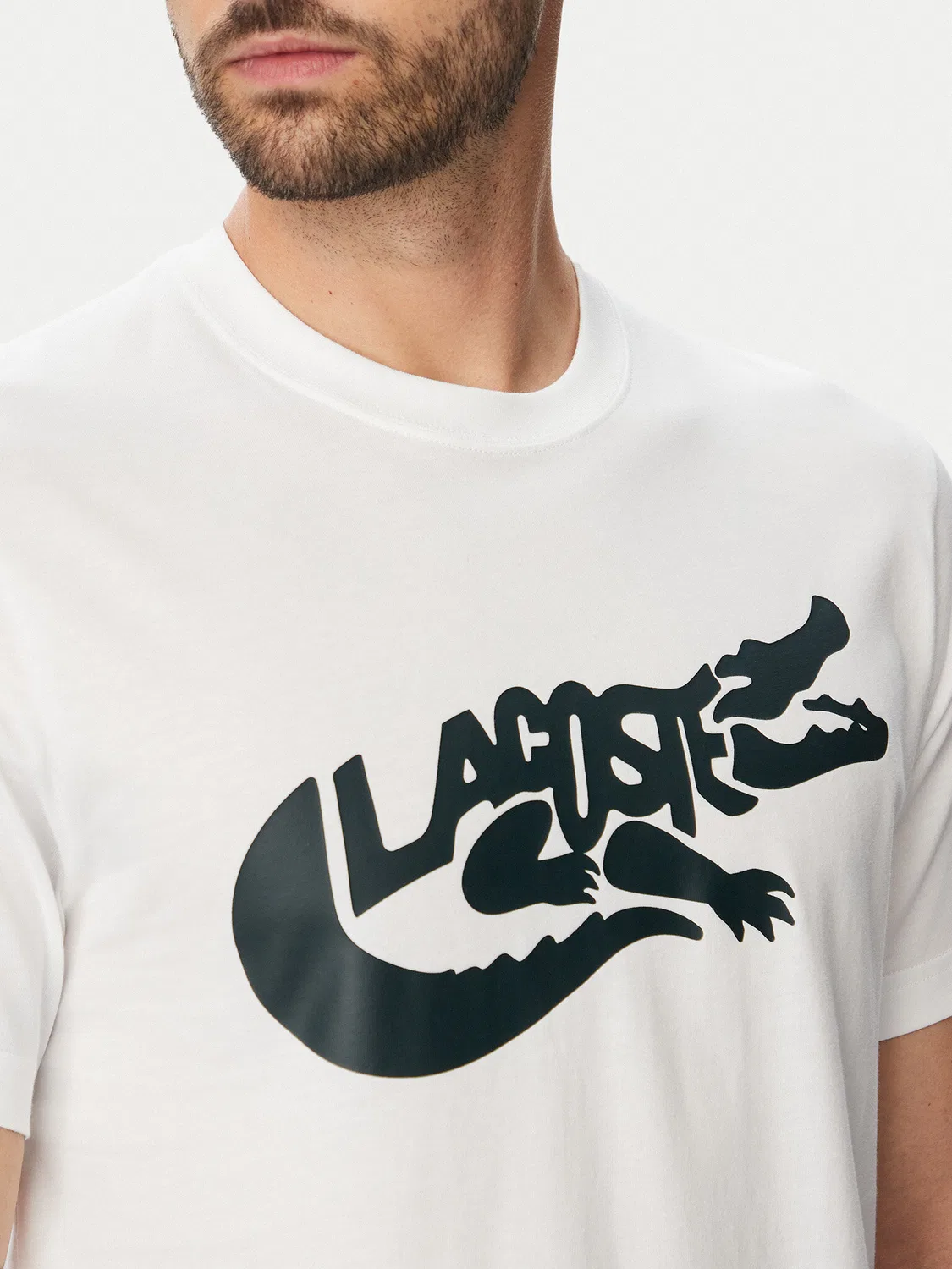 Мужская футболка классического кроя Lacoste, белый — фото 4
