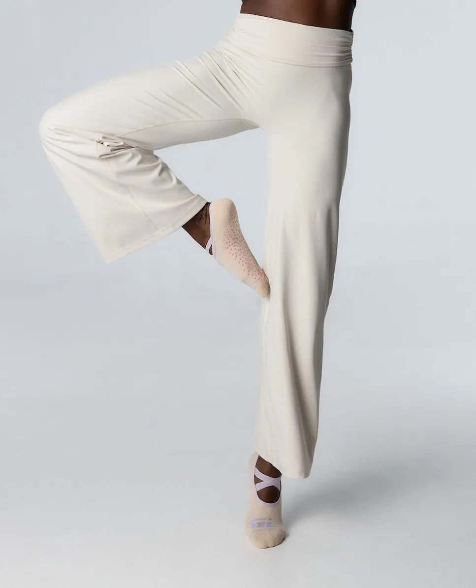 

Женские спортивные штаны с присборенной талией и широкими штанинами Black Limba, кремовый