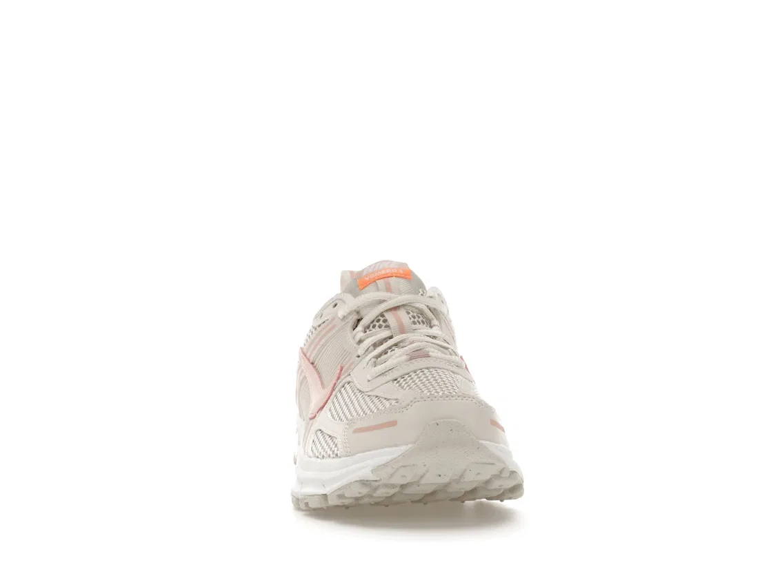 Детские кроссовки Lifestyle Nike Zoom Vomero 5, Phantom/Echo Pink/Light Orewood Brown/White — фото 2