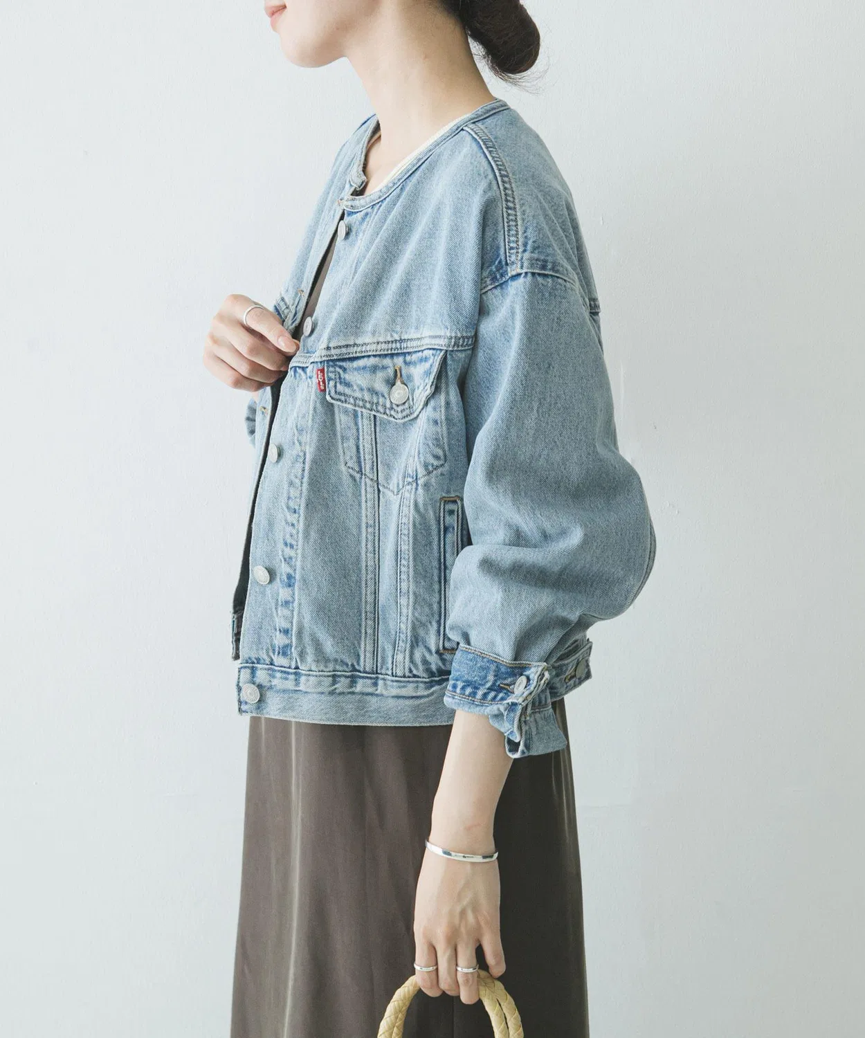 Женский джинсовый жакет без воротника с принтом LEVI'S COLLARLESS 90S TRUCKER Levi's, Ivory — фото 3