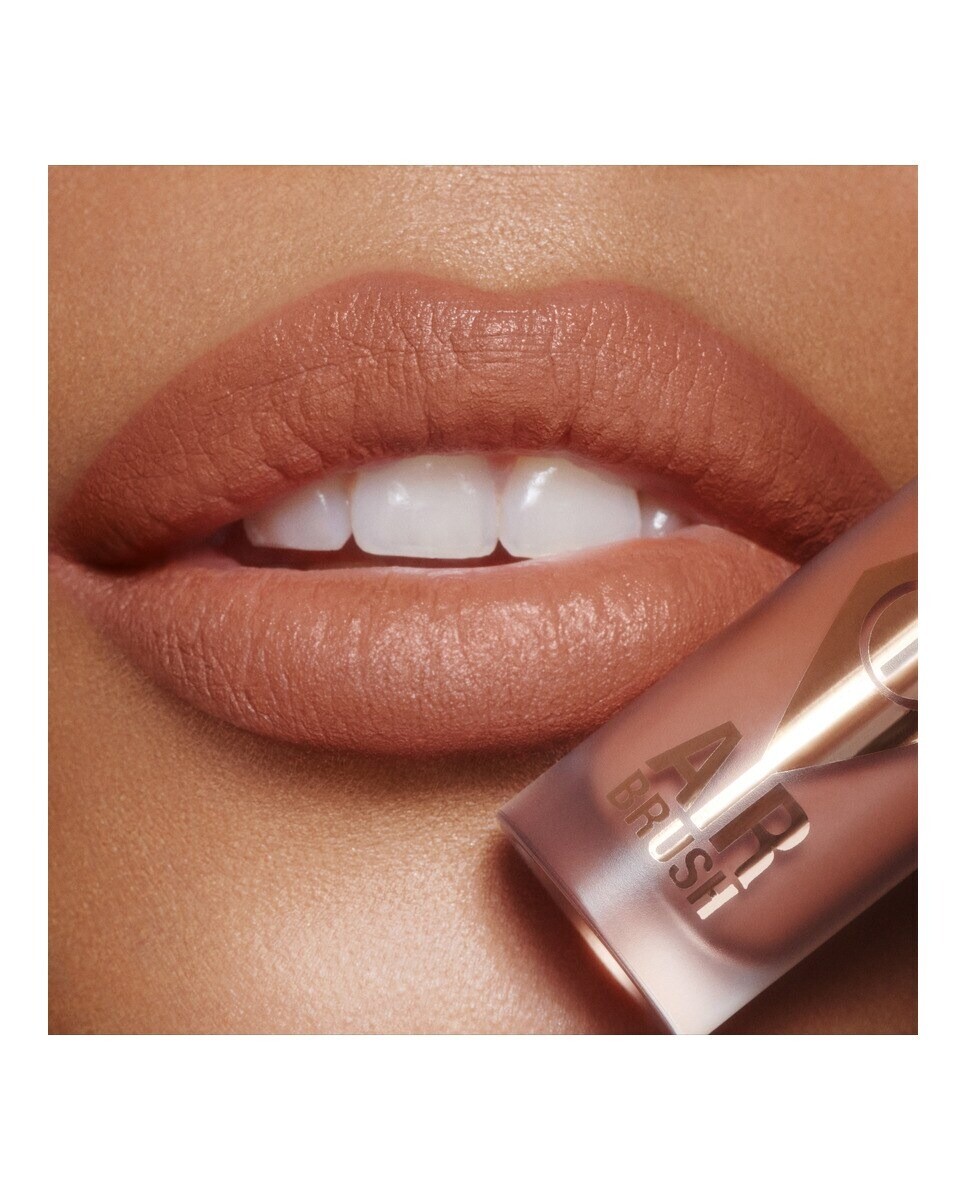 Жидкая губная помада Charlotte Tilbury Airbrush Flawless Lip Blur, оттенок Nude Blur, 7 мл — фото 4