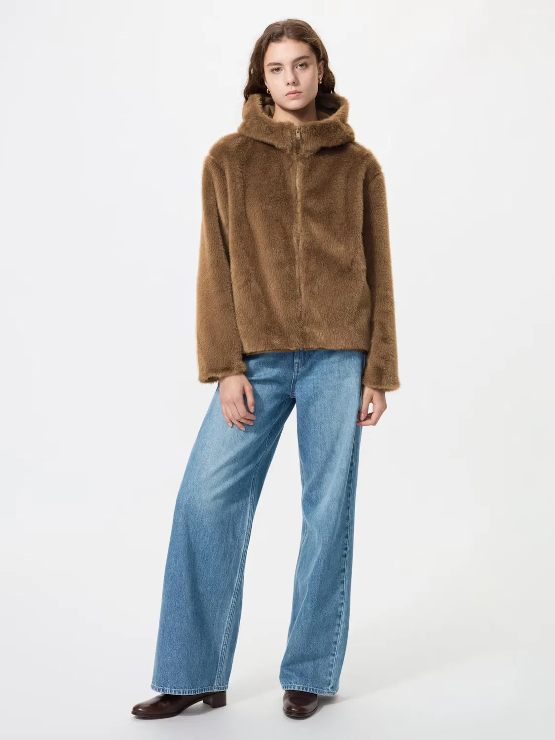 Куртки-худи Uniqlo, имитация меха, темно-коричневый — фото 2