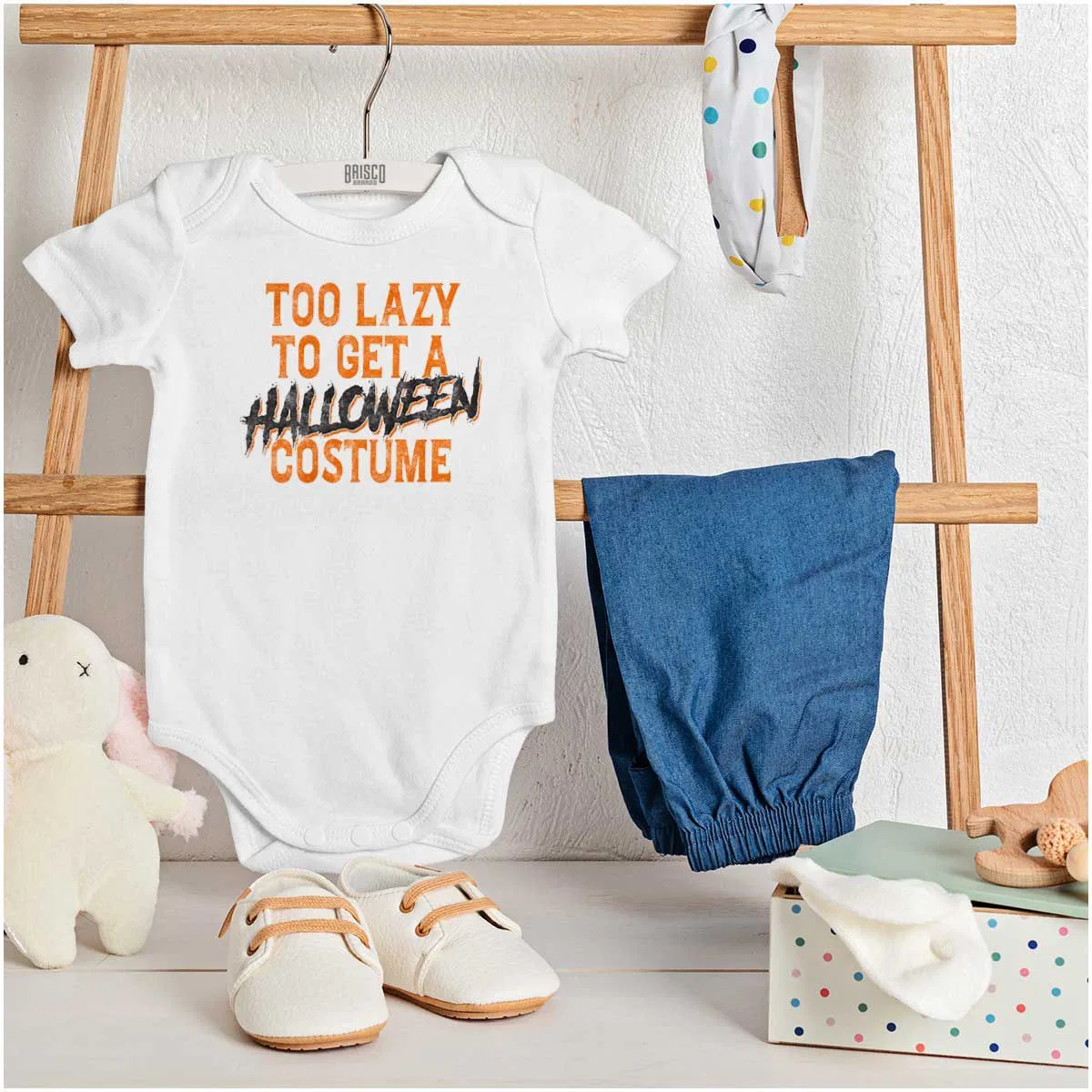 Детский боди-комбинезон с принтом Too Lazy To Get A Halloween Costume Brisco Brands, White — фото 3