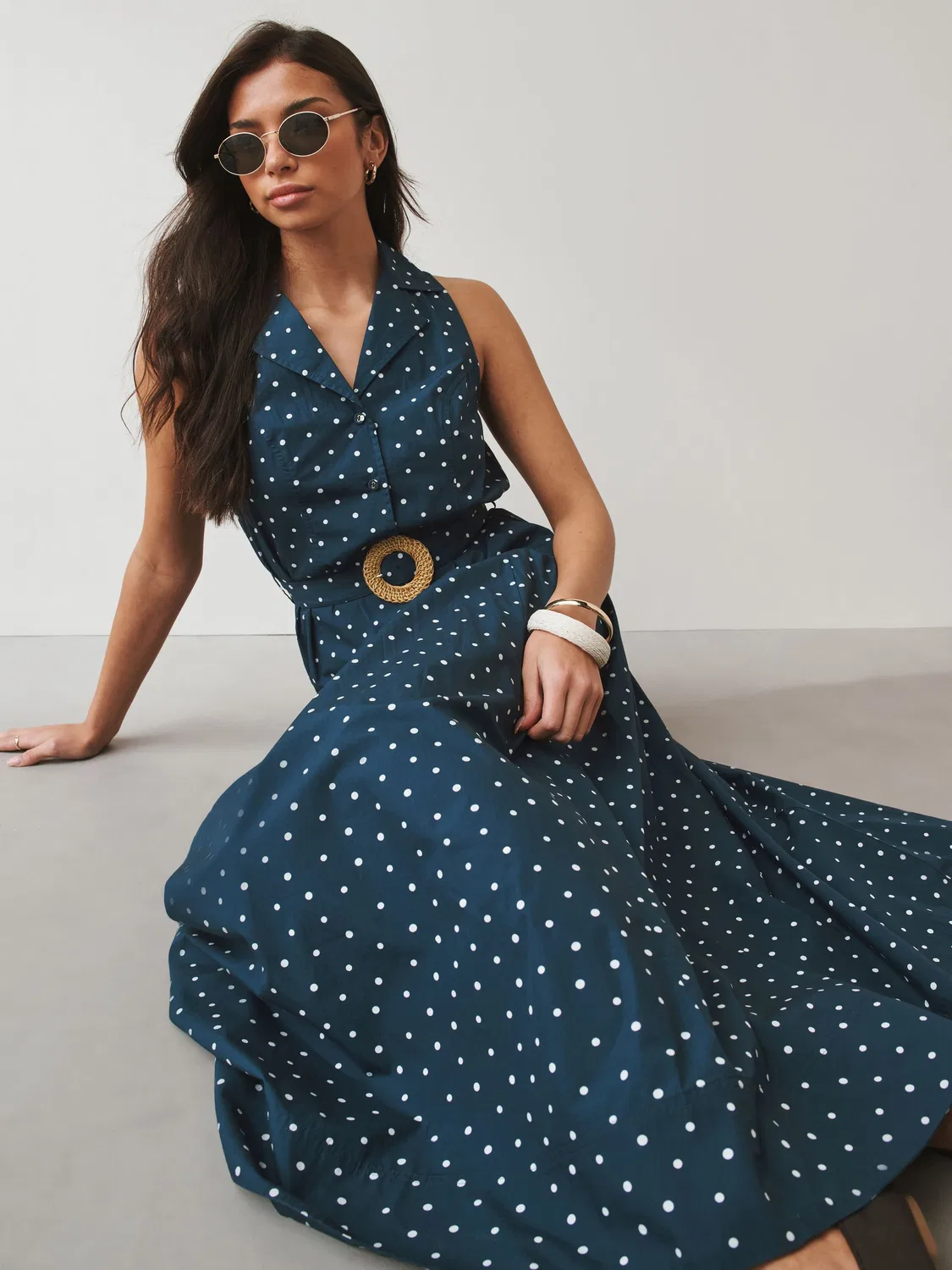 Платье-рубашка миди с поясом, хлопковое Next, Navy Blue Polka Dot — фото 2