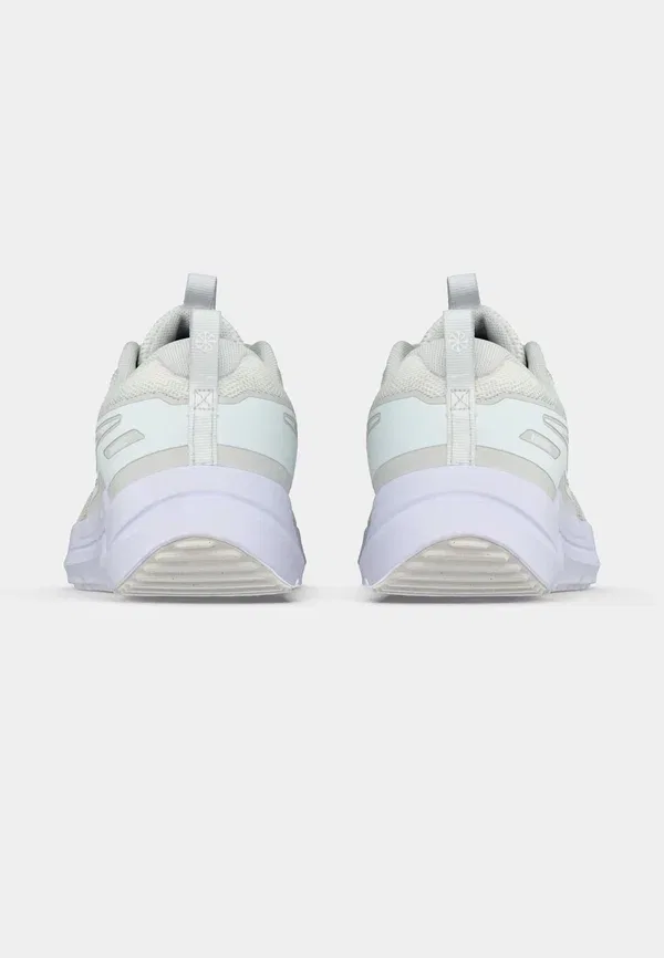 Кроссовки беговые Cosmic Runner Nike Performance, White/Platinum-coloured Tint/White, белый — фото 4