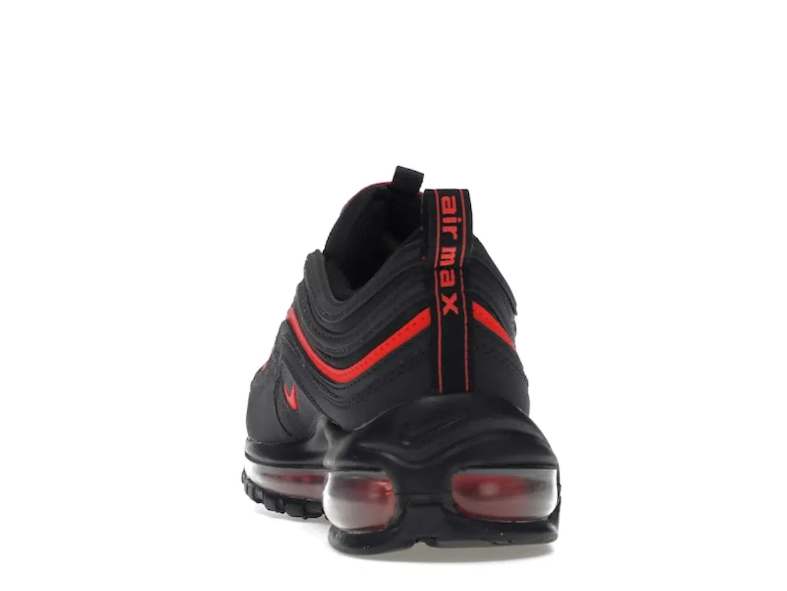 Детские кроссовки Lifestyle с контрастными акцентами Nike Air Max 97, Black/Black-Chile Red — фото 4