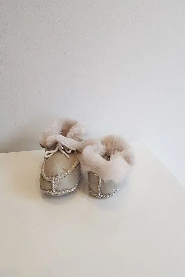 Детские пинетки из замши с мехом Unisex baby suede leather furry booties Papulin, Gray — фото 2