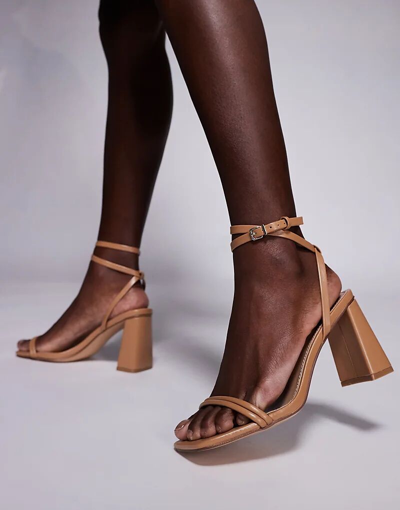 Босоножки Simmi London Bora на среднем каблуке с ремешками бежевого цвета SIMMI Shoes — фото 3