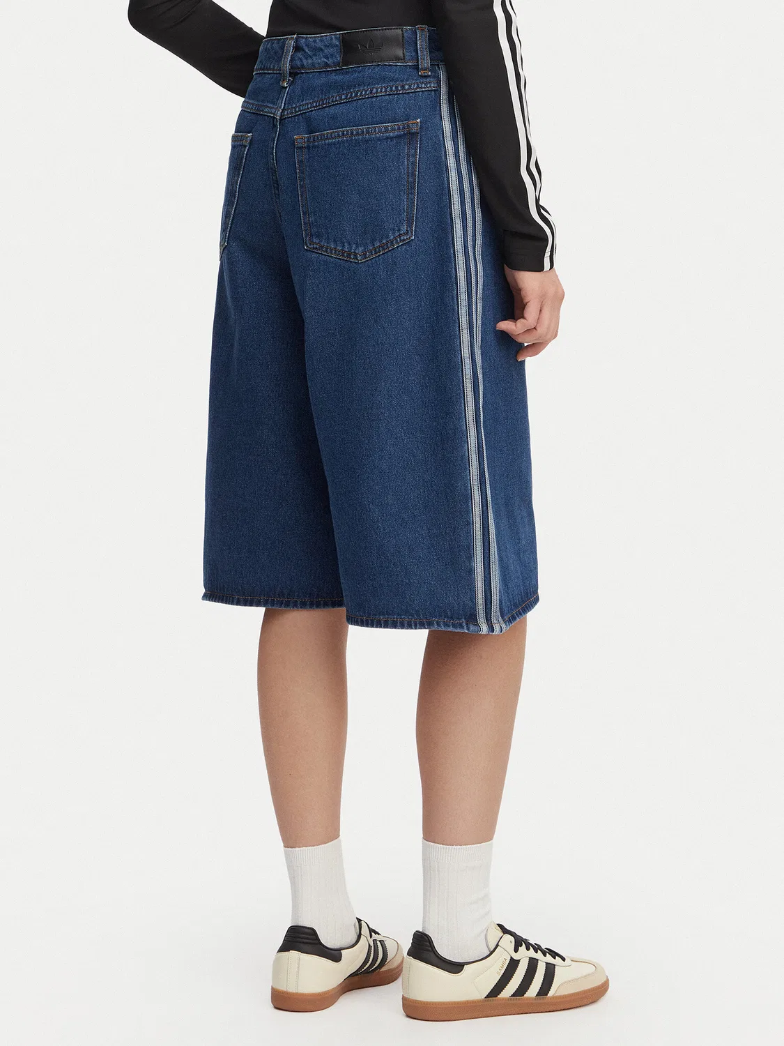 Женские джинсовые шорты оверсайз Firebird Jorts Adidas, синий — фото 3