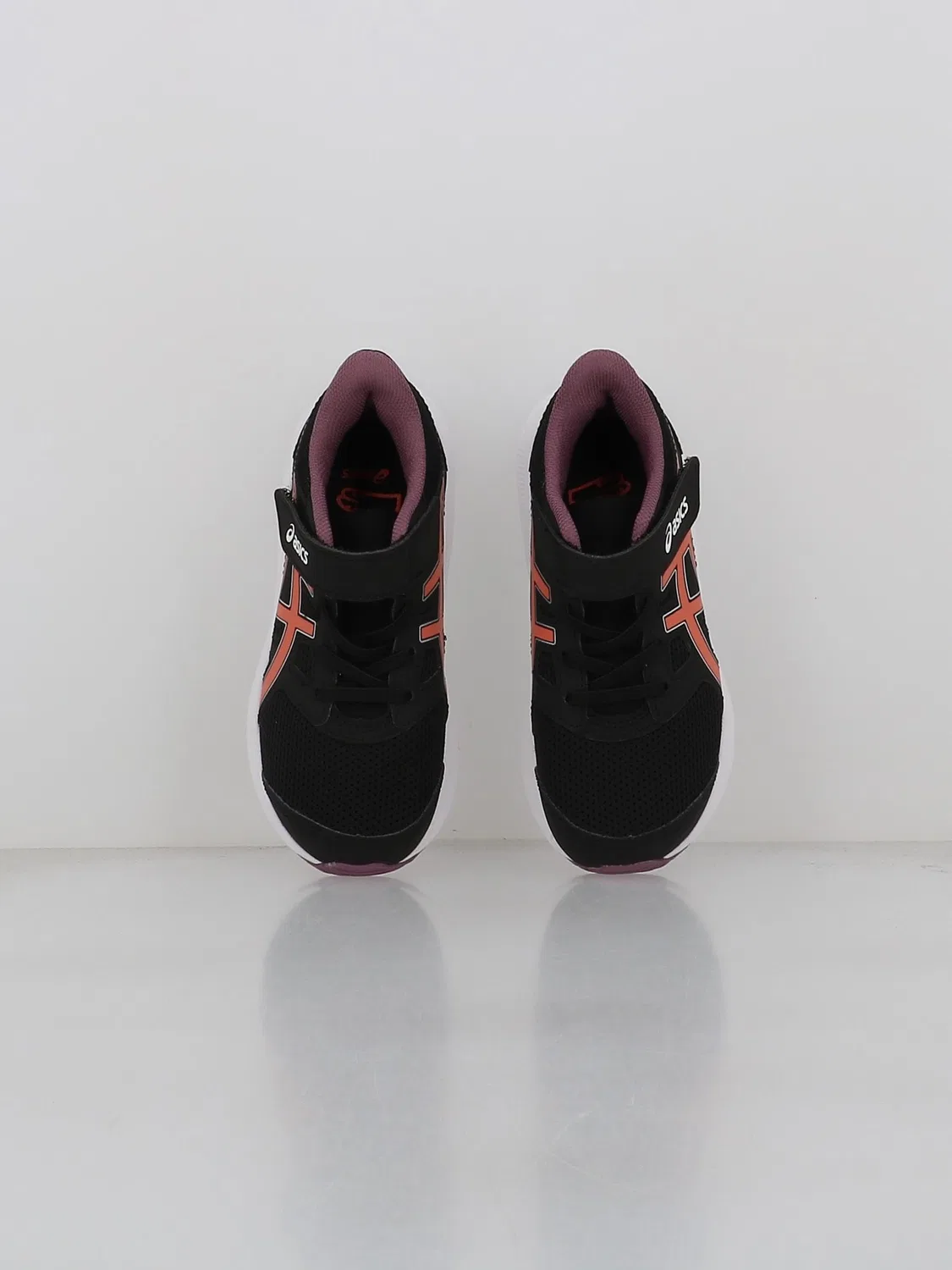 Детские кроссовки для мальчиков с закрытой пяткой Jolt 4 Ps ASICS, Black Red Desert — фото 4