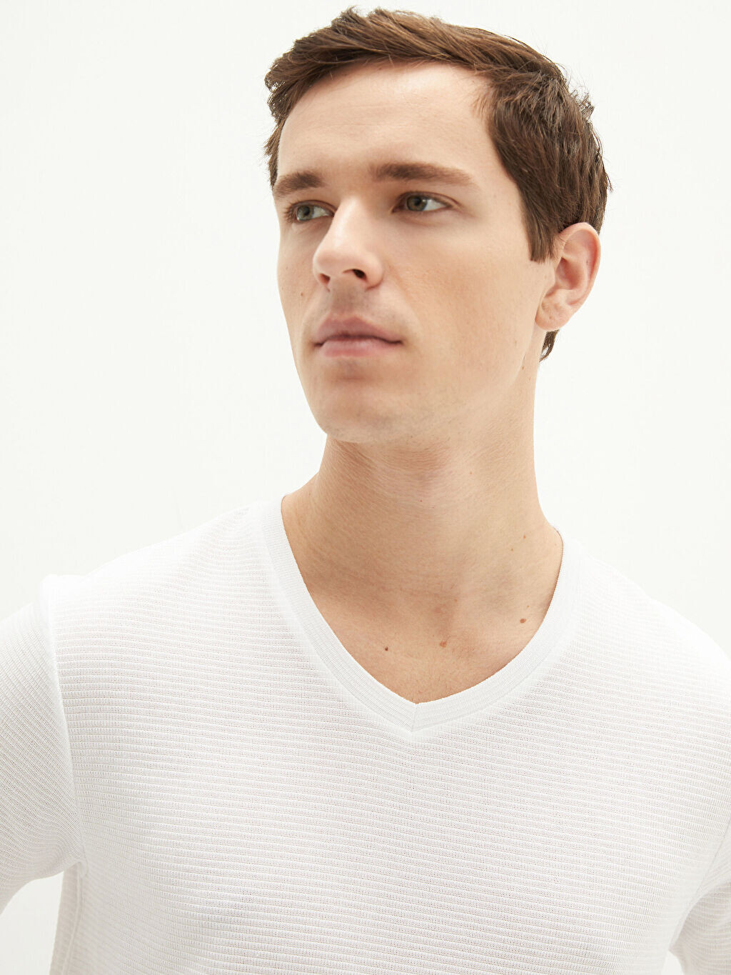 

Мужская футболка с коротким рукавом и V-образным вырезом LCWAIKIKI Classic, Коричневый, Мужская футболка с коротким рукавом и V-образным вырезом LCWAIKIKI Classic