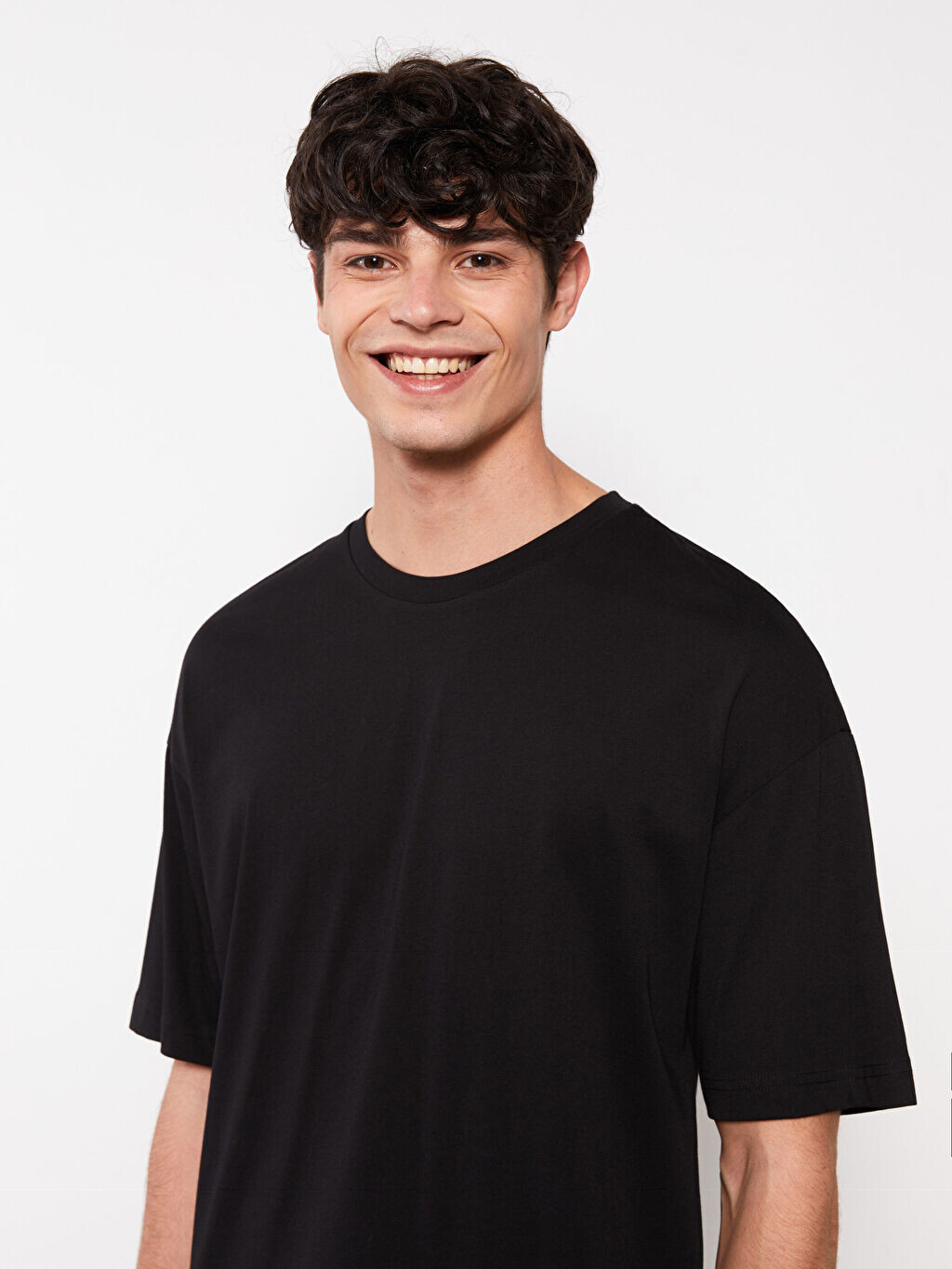 

Мужская футболка большого размера из чесаного хлопка с круглым вырезом и короткими рукавами LCW Casual, Черный, Мужская футболка большого размера из чесаного хлопка с круглым вырезом и короткими рукавами LCW Casual