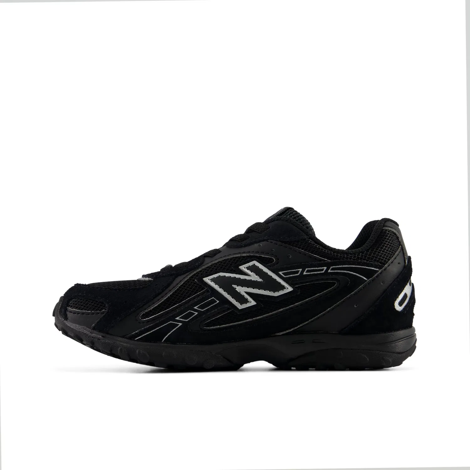 Детские кроссовки низкопрофильные New Balance 204L Lace, Black With Silver — фото 3