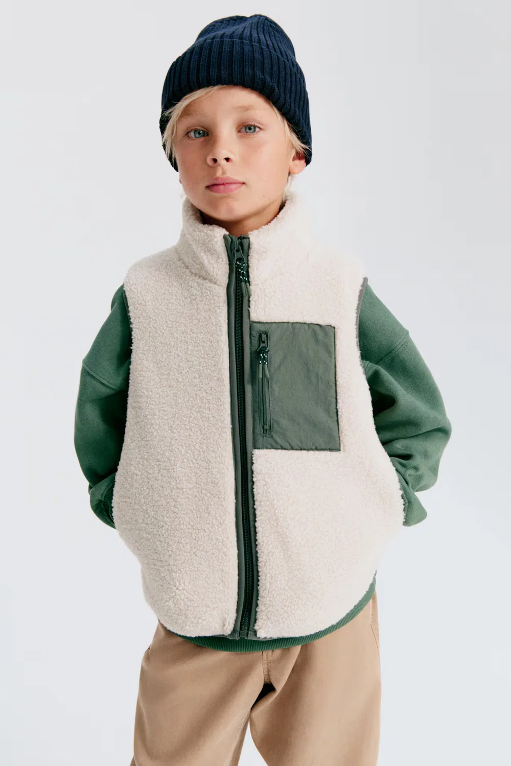 Жилет из плюшевого мишки H&M, Hellbeige/Dunkelgrün