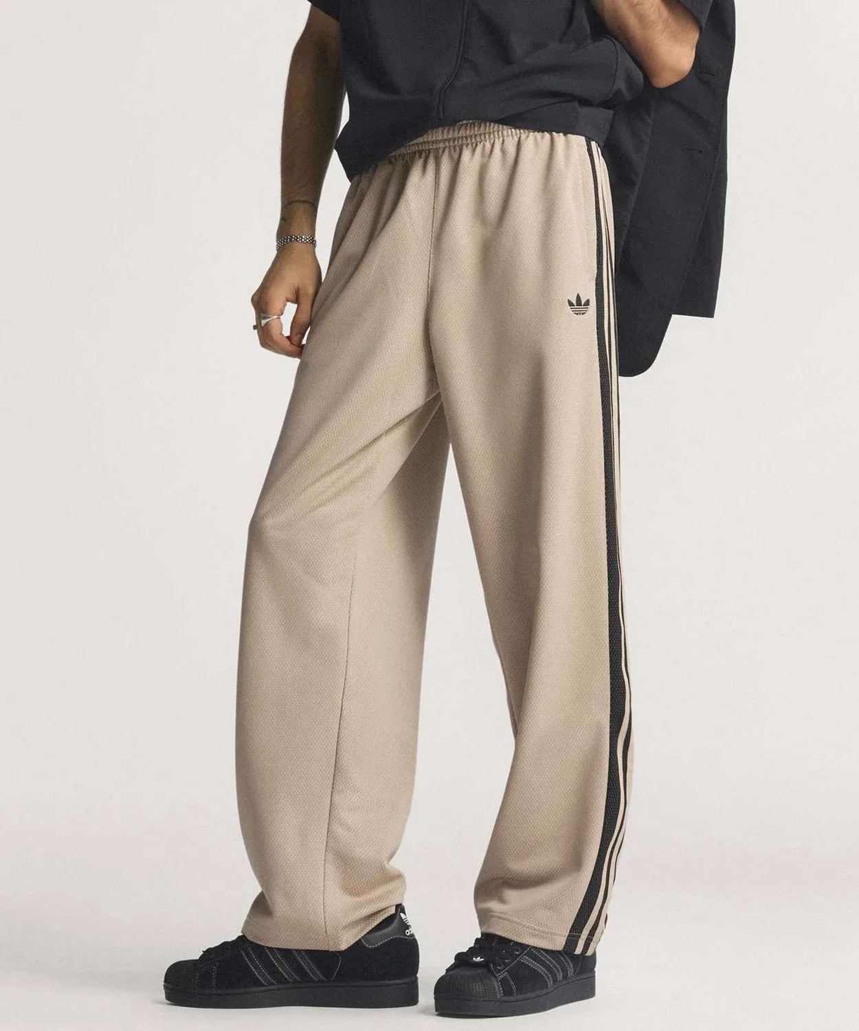 Мужские спортивные штаны свободного кроя с сеткой Loose Mesh Trackpants Adidas, Beige