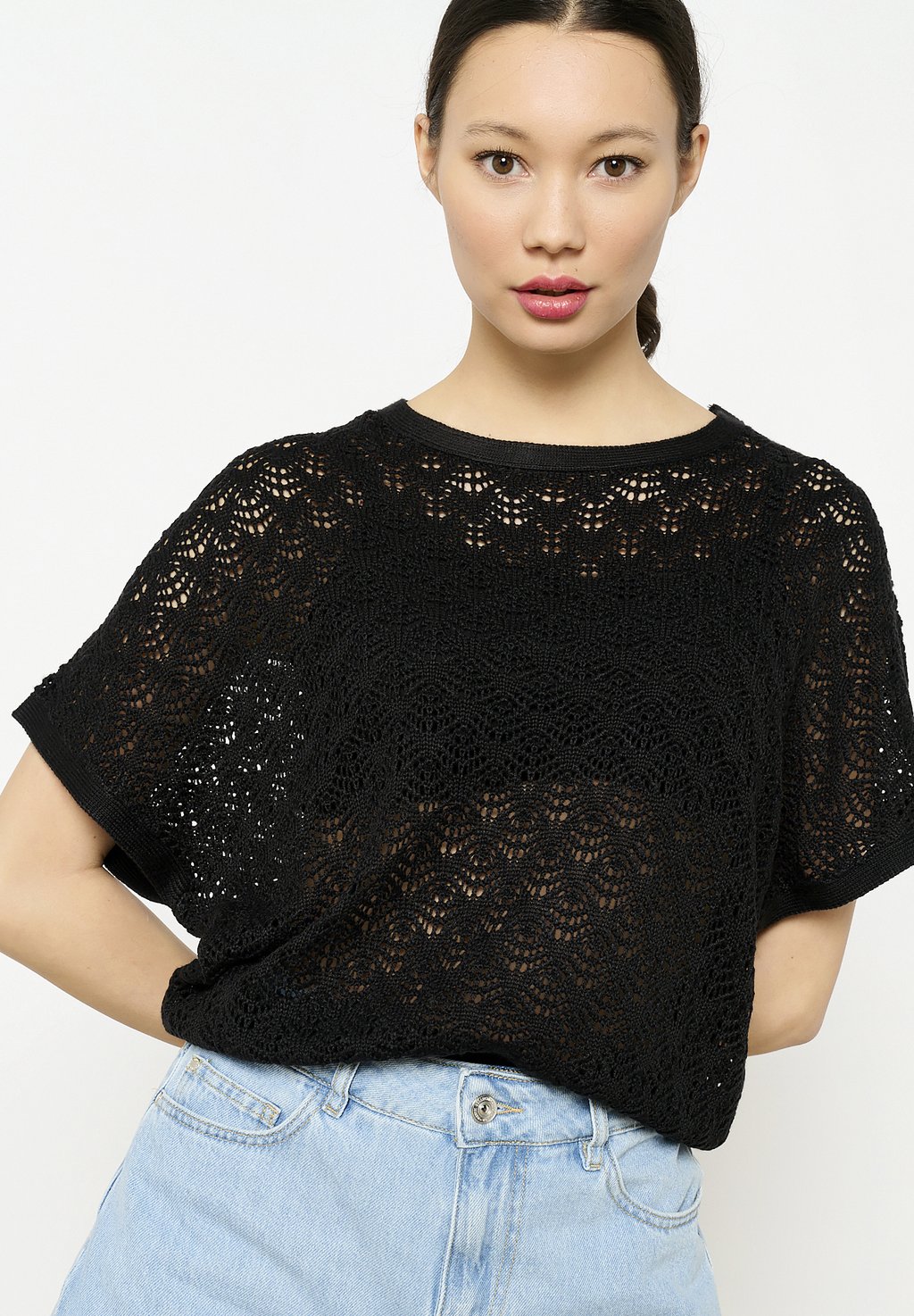

Футболка с принтом WITH SHORT SLEEVES LolaLiza, черный