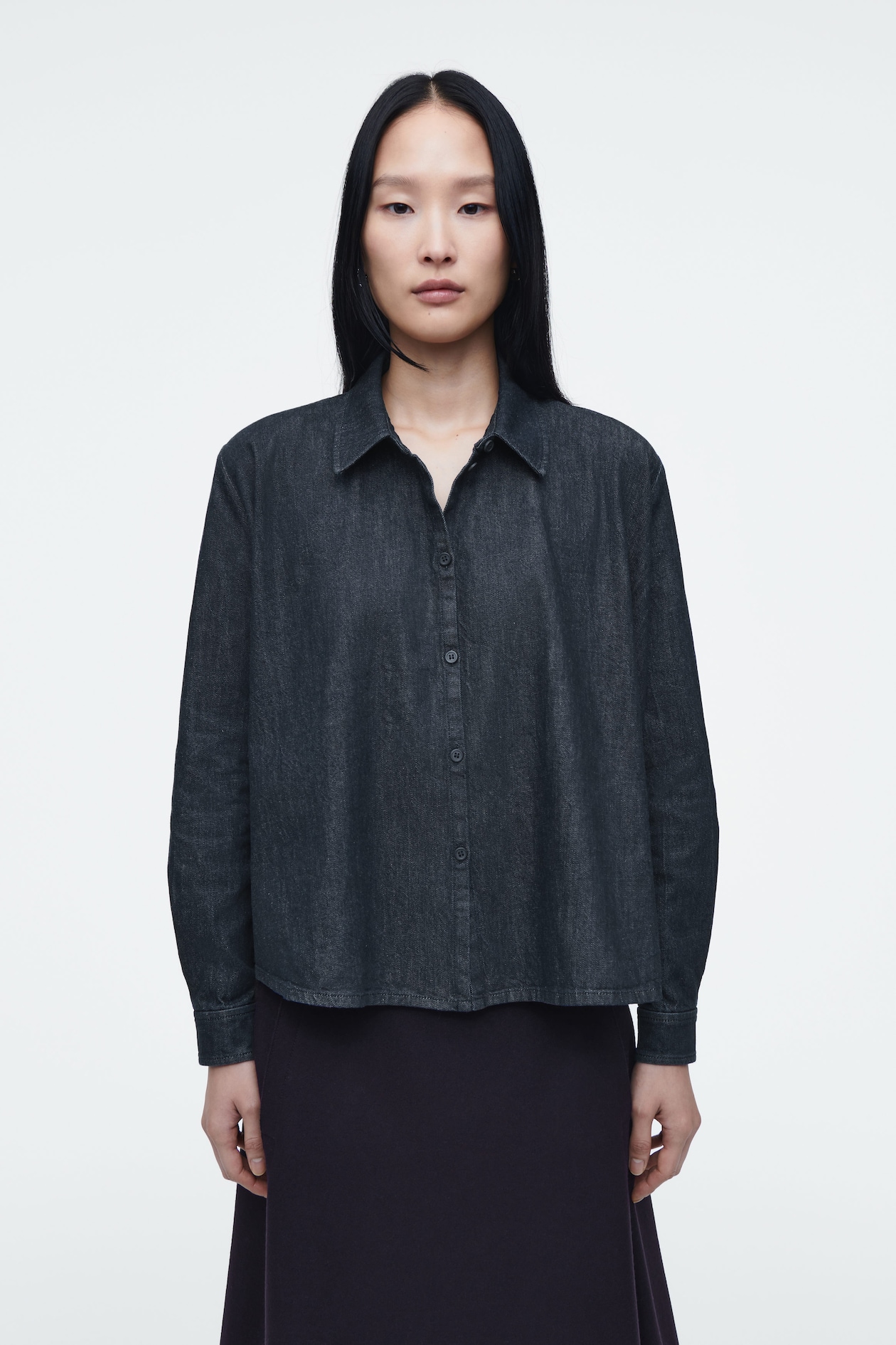 

Расклешенная джинсовая рубашка-regular fit COS, индиго