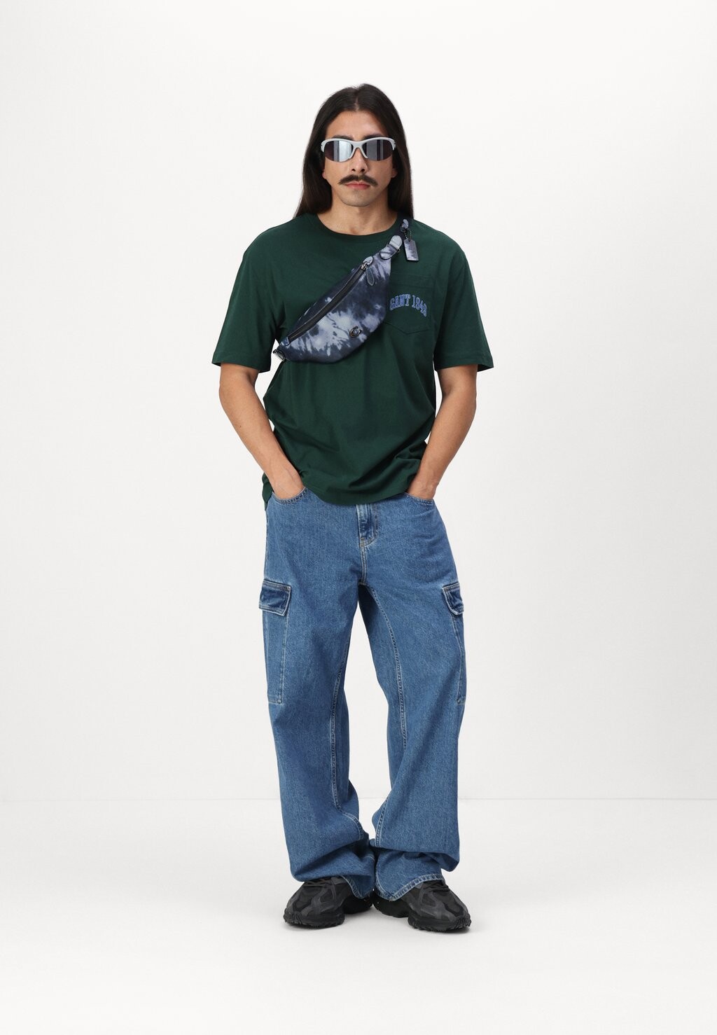 

Базовая футболка POCKET GRAPHIC UNISEX GANT, темно-зеленый