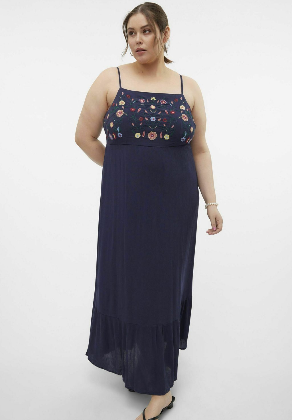 

Платье макси SINA LANGES Vero Moda Curve, темно-синий