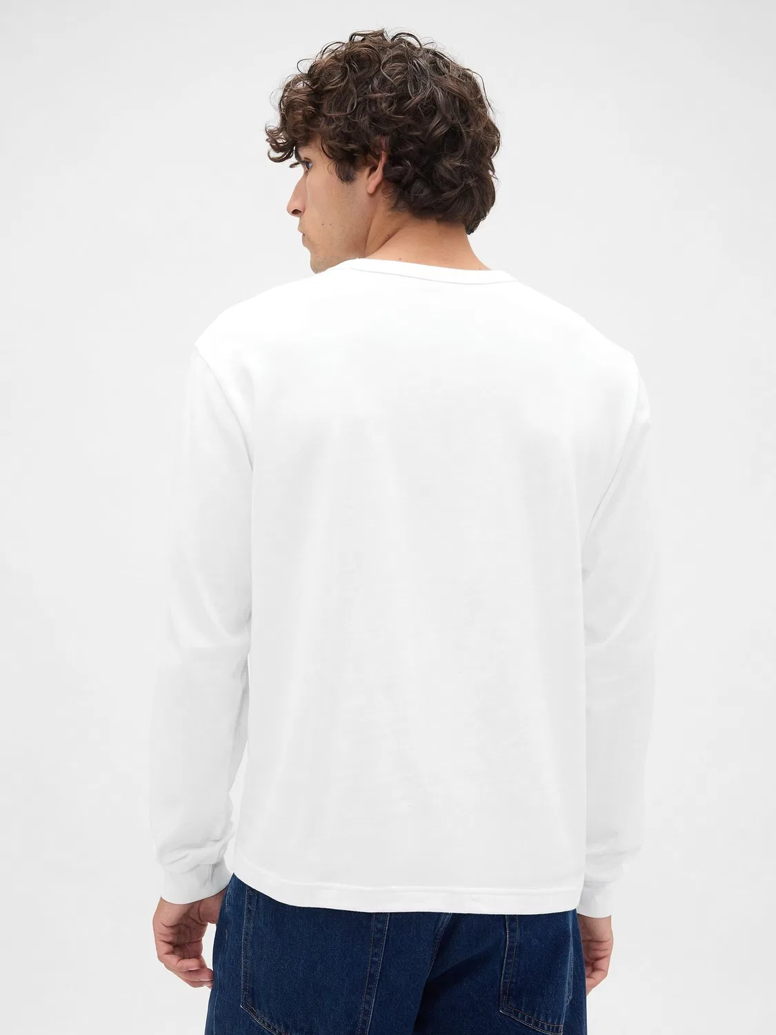 Футболка Gap Heavyweight Relaxed Long Sleeve, белый — фото 2