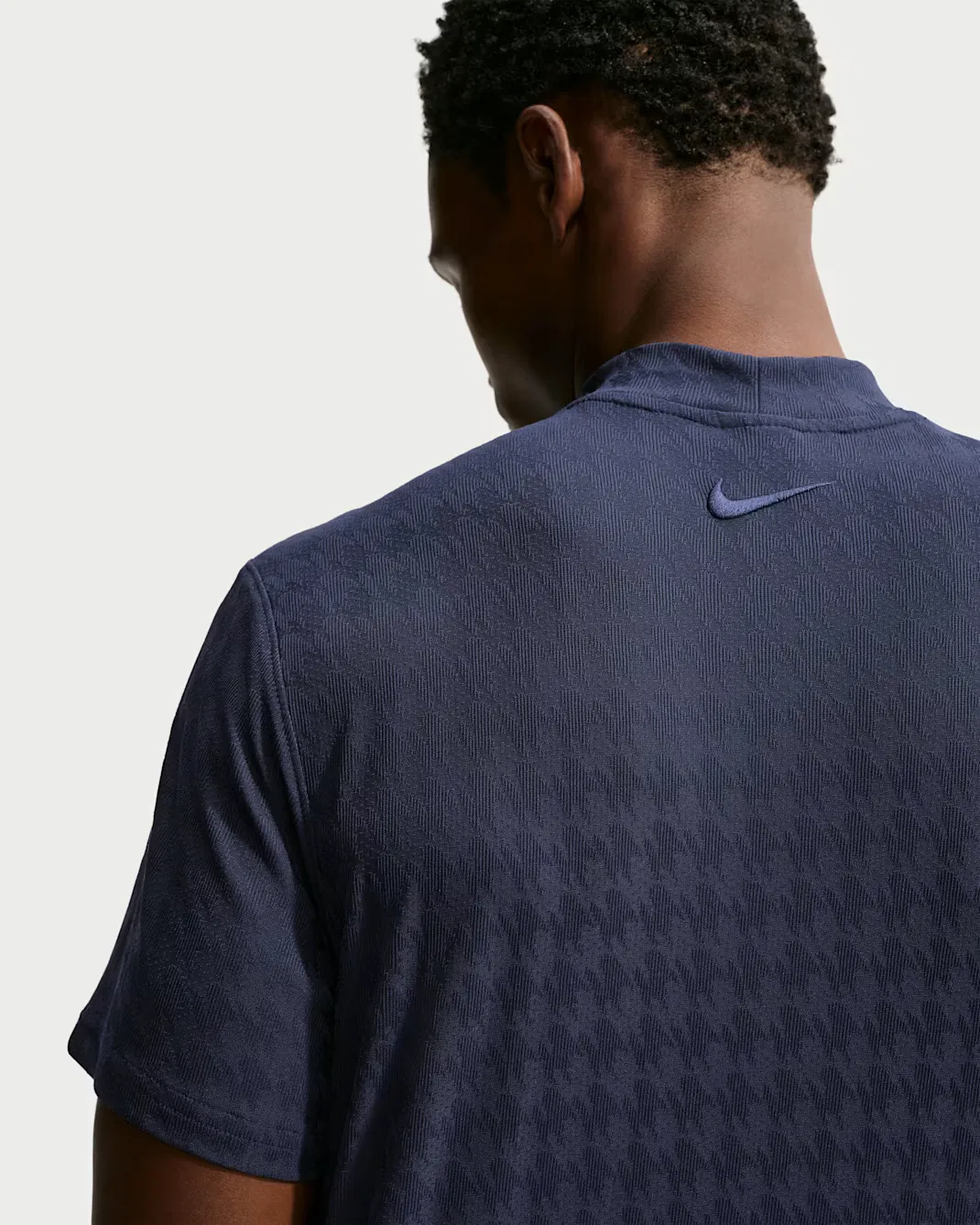 Мужская футболка Aero-FIT с высоким воротником Nike Club Rules, Obsidian/Obsidian — фото 2